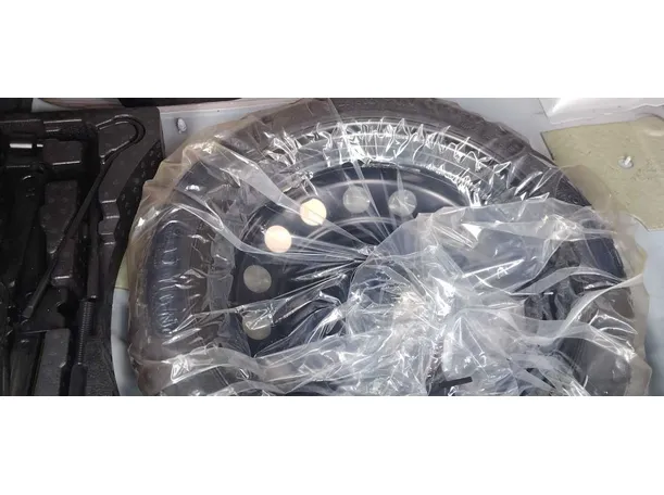 Car image 33