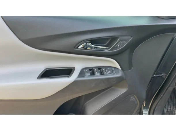 Car image 27