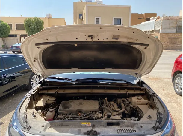 Car image 28
