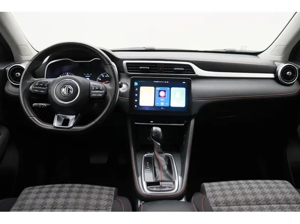 Car image 14