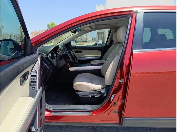 Car image 13