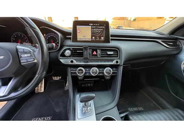 Car image 16