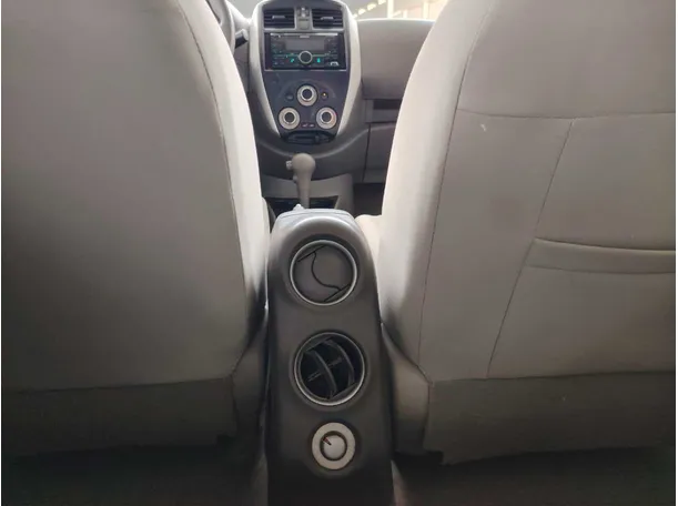 Car image 24