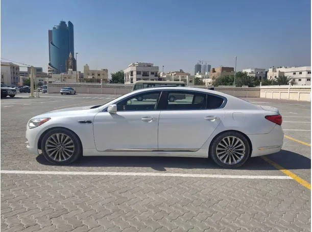 Car image 8