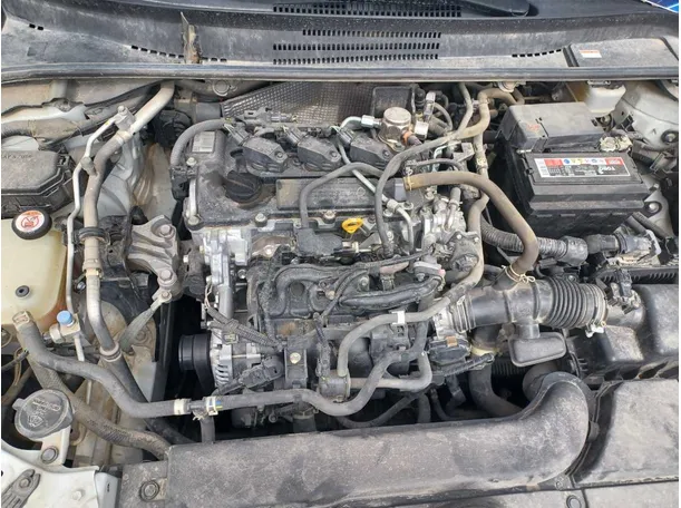 Car image 19