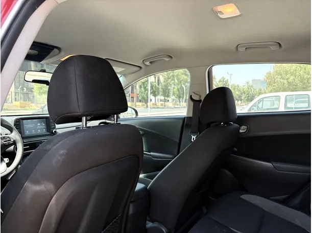 Car image 16