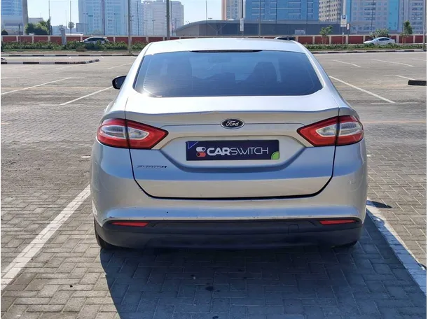 Car image 6