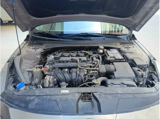 Car image 34