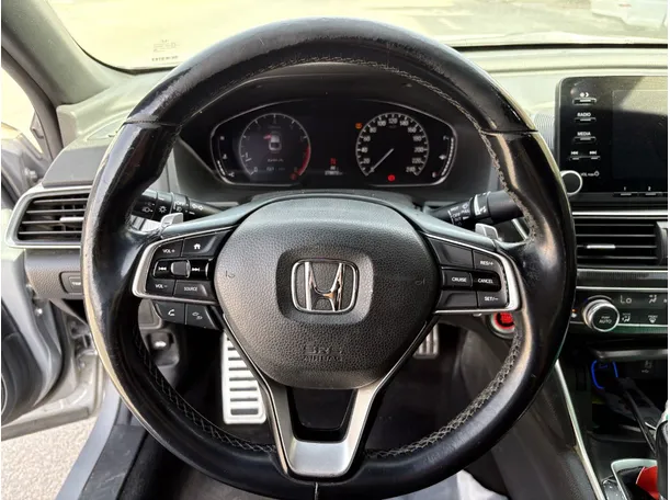 Car image 21