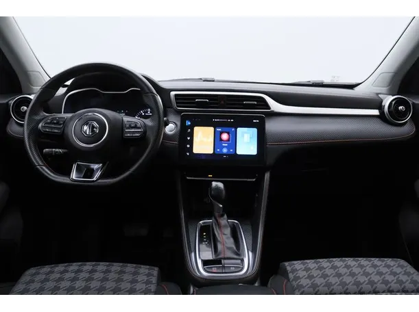 Car image 14