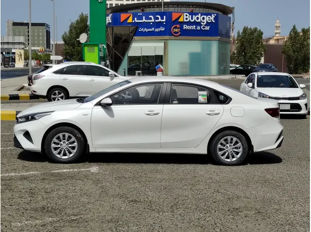 Car image 8