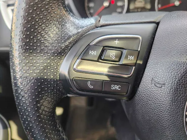 Car image 35