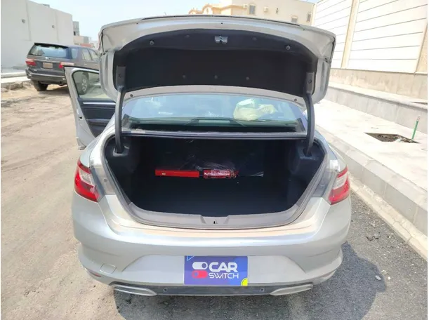 Car image 33