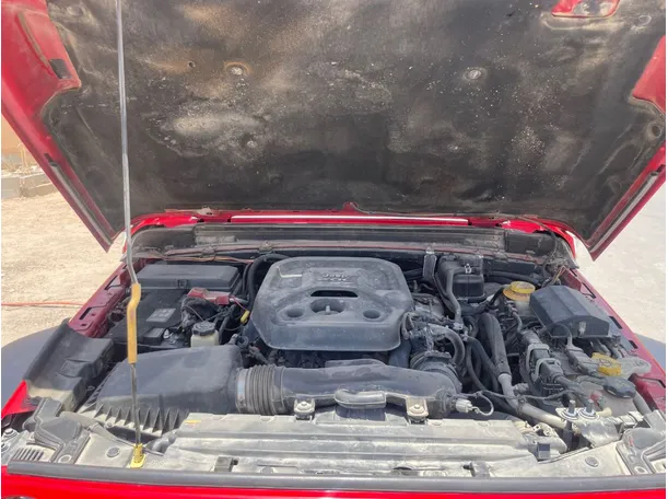 Car image 25