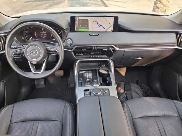 Car image 16