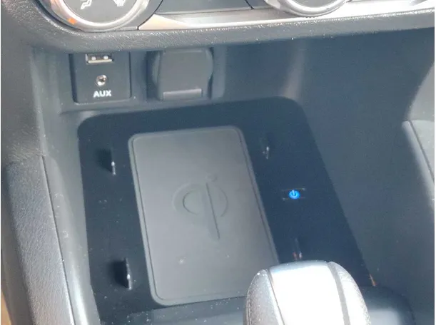 Car image 27