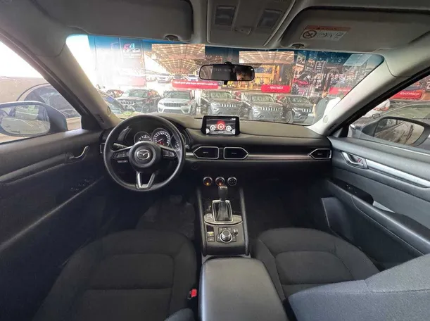 Car image 11