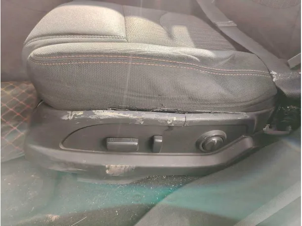 Car image 41