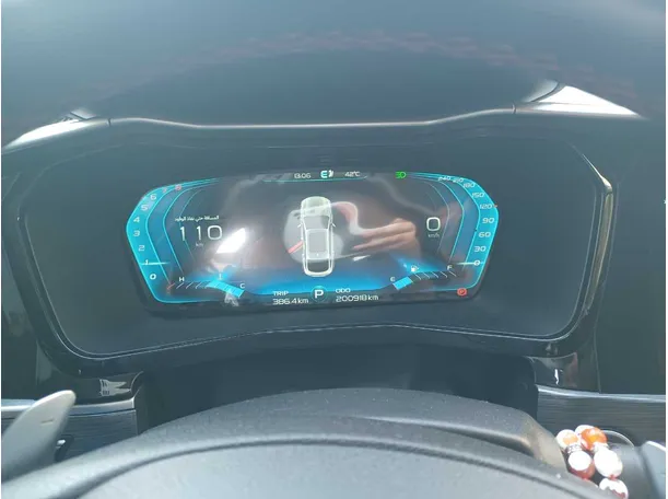 Car image 17
