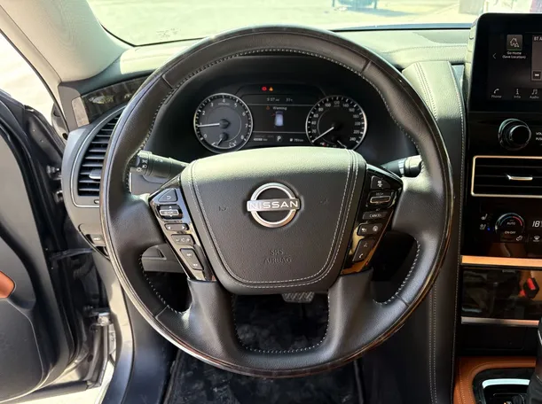 Car image 25