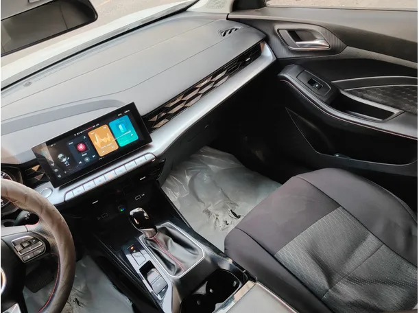 Car image 20