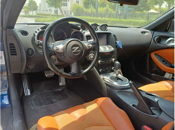 Car image 11