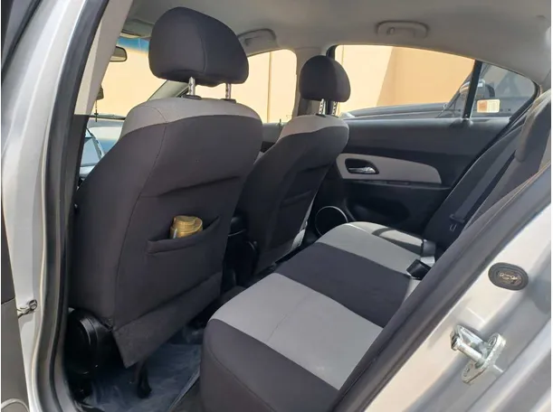 Car image 15