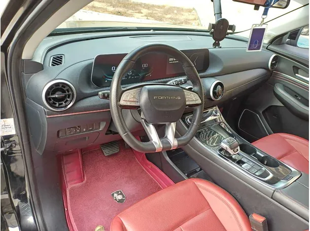 Car image 11