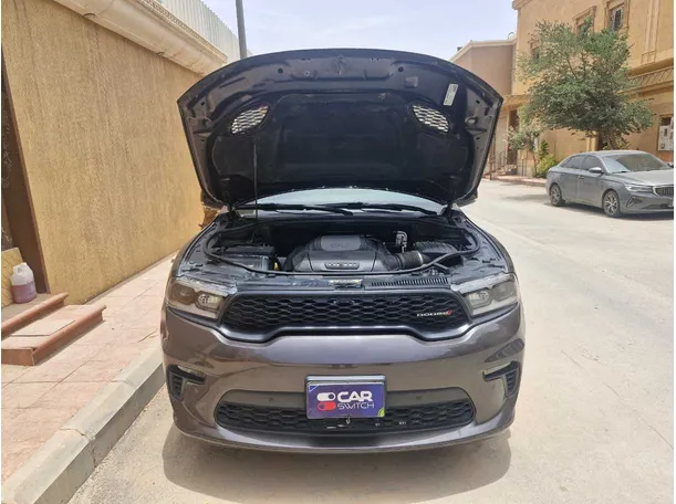 Car image 25