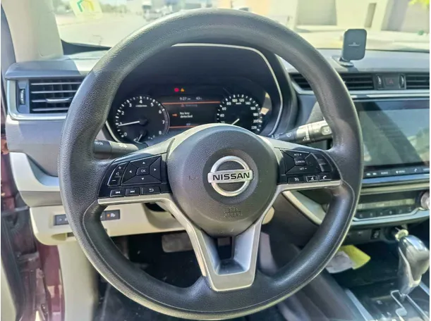 Car image 25