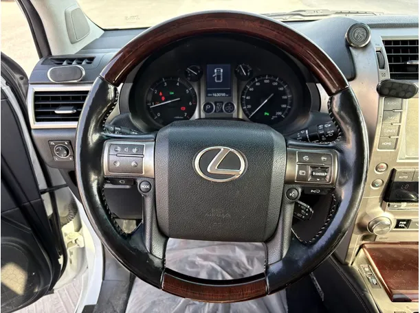 Car image 22