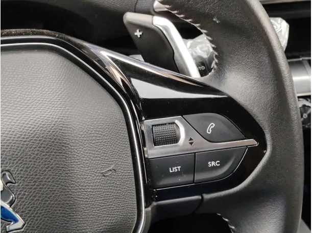 Car image 27