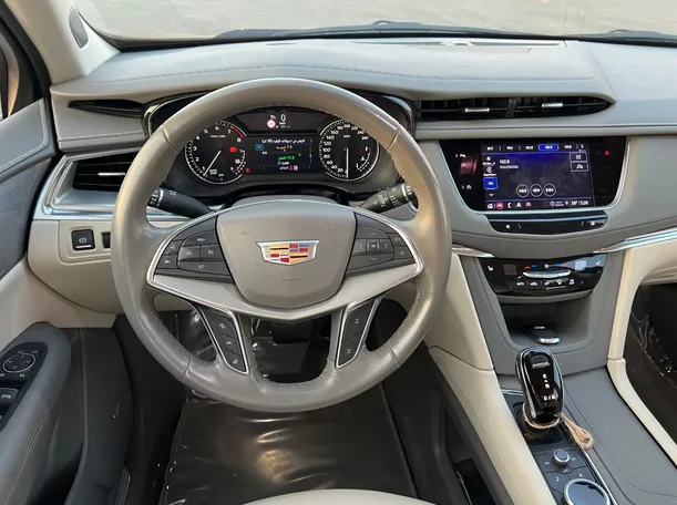 Car image 20