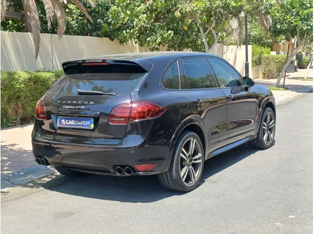 Car image 5