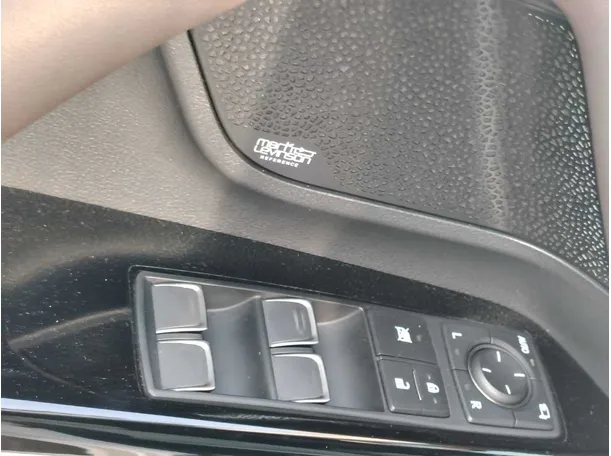 Car image 39