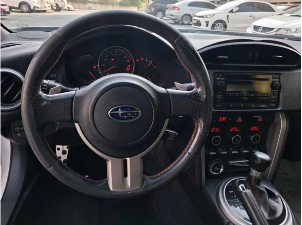 Car image 16