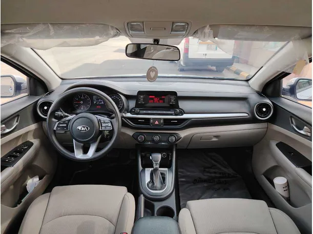 Car image 17