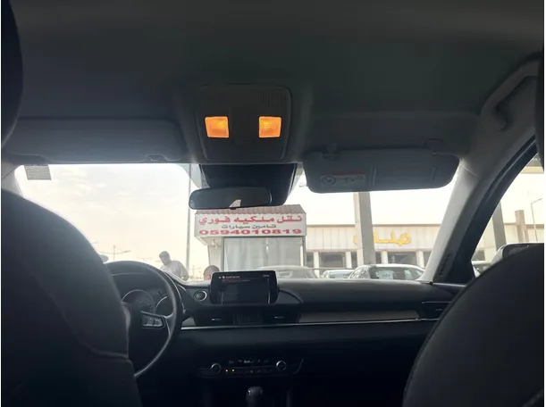 Car image 15