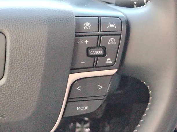 Car image 35