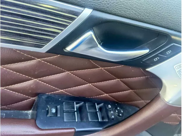 Car image 39