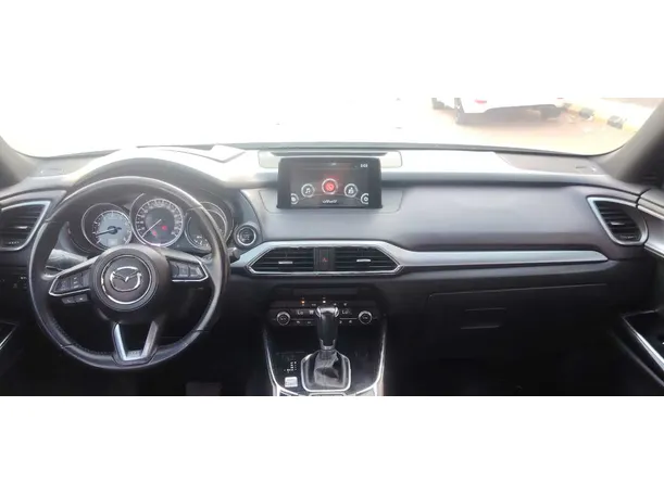 Car image 18