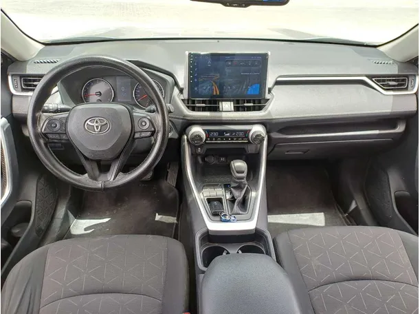 Car image 15
