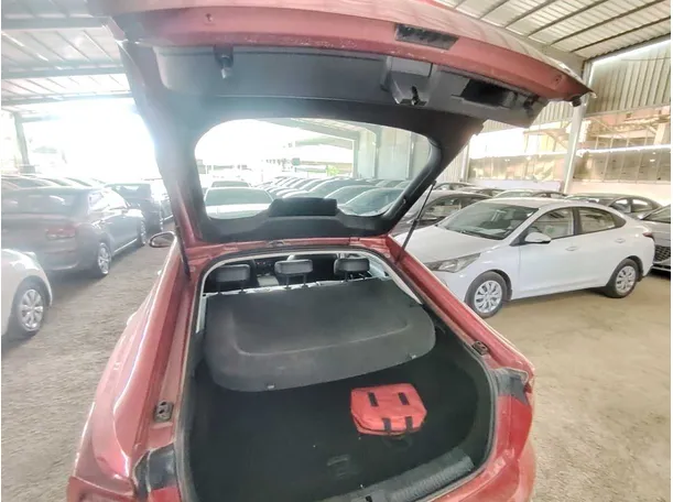 Car image 30