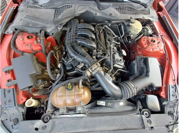 Car image 12