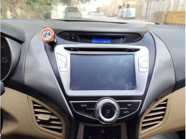 Car image 19