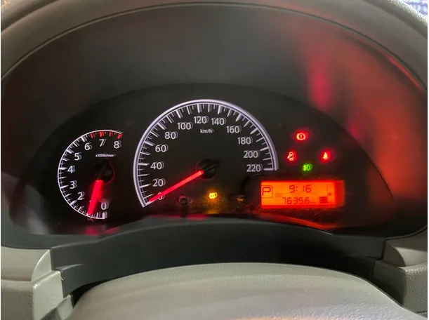 Car image 10
