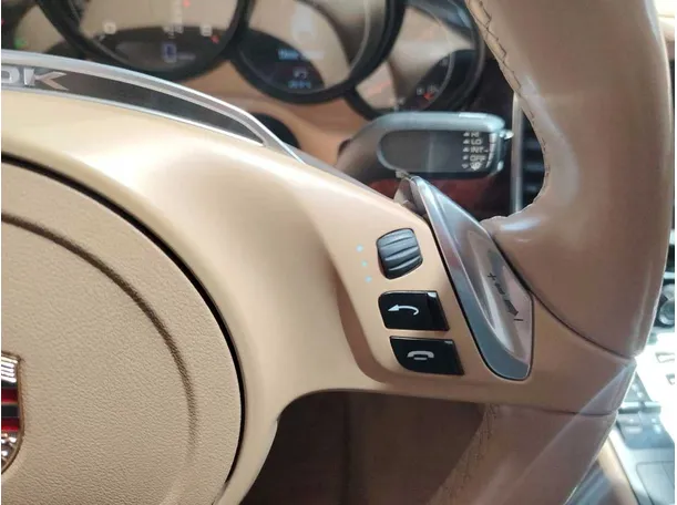 Car image 34