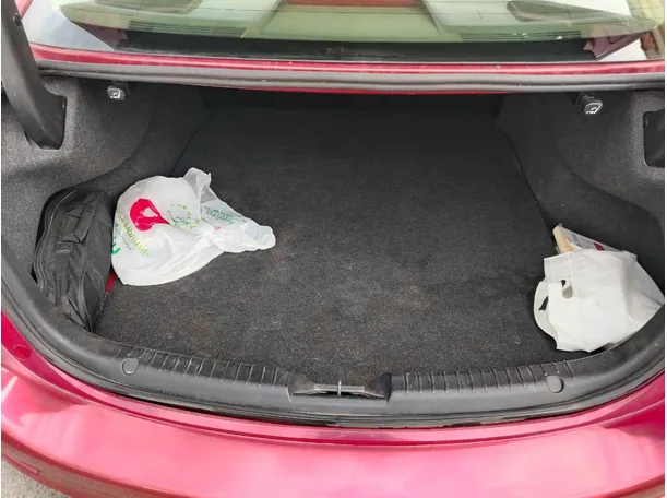 Car image 30