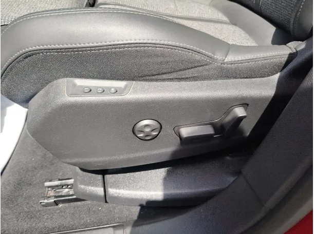 Car image 39