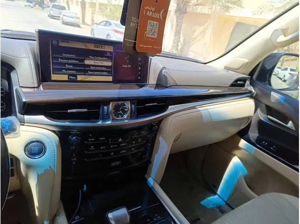 Car image 24
